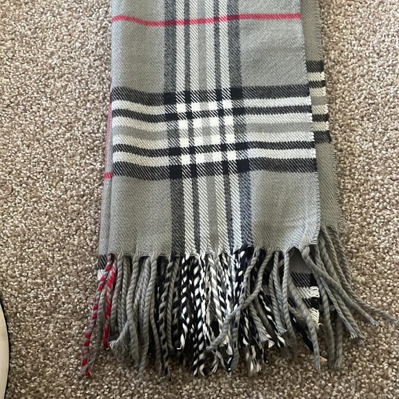 Bundle of 2 scarves - Picture 5 of 5